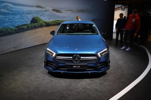 熱門兩廂雙胞胎測試 梅賽德斯 - AMG A35與大眾高爾夫R