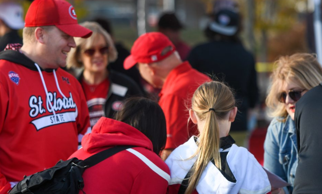 圣克勞德州立大學(xué)于10月17日至22日舉辦2022年返校活動