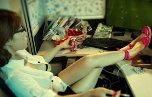 喝完可樂后一小時，身體會產生怎樣的反應？