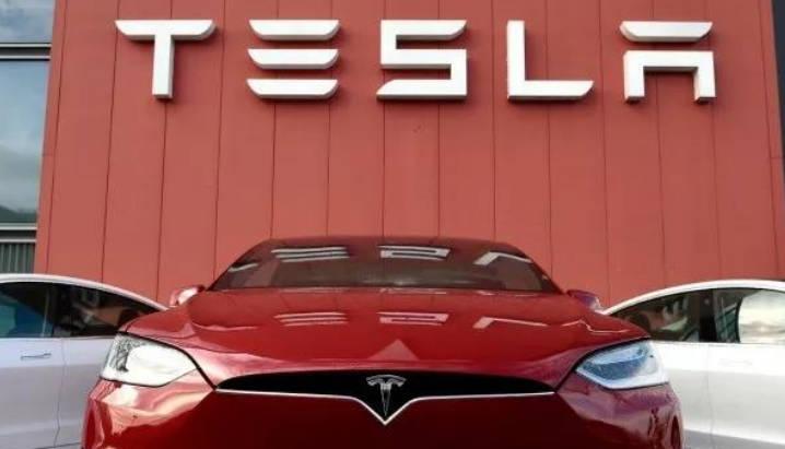 “最大空頭”馬斯克3天套現250億，分析師：特斯拉股價或再跌8成