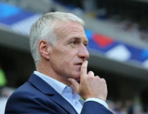 由于法國隊沒有實現(xiàn)衛(wèi)冕法國隊主帥德尚的去留存在很多疑問