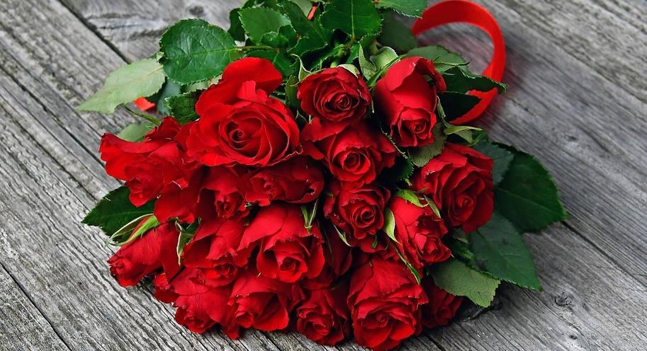 情人節的垃圾桶成了“致富秘笈”？（拆愛情盲盒）