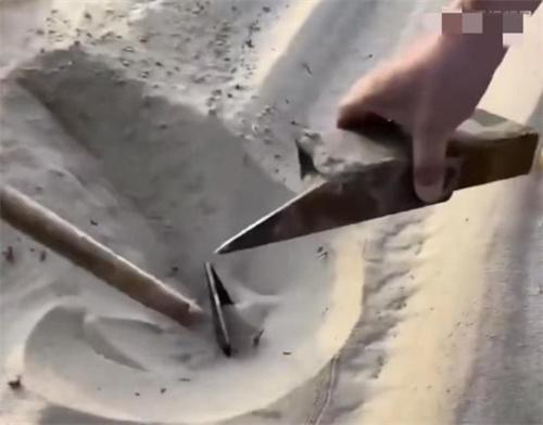 庫倫旗銀沙灣沙漠越野車輪胎被扎案調查通報