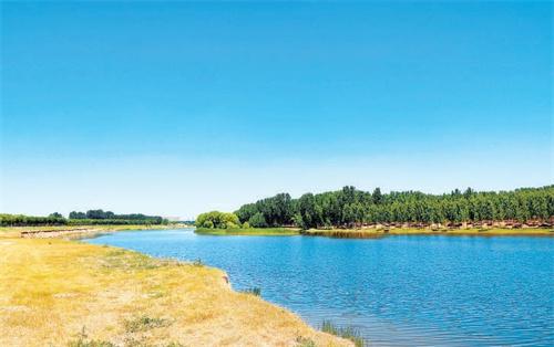 北京西集鎮(zhèn)加強(qiáng)環(huán)境治理，規(guī)范網(wǎng)紅野營現(xiàn)象