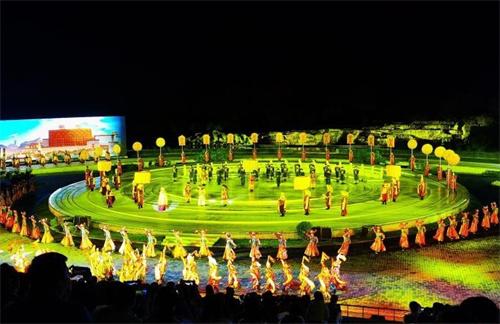 第十七屆承德國際旅游文化節：承德旅游資源吸引通遼游客互動