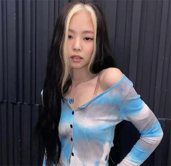 Jennie身體不適退場引發關注，BLACKPINK粉絲擔心她的健康