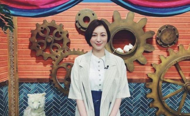 廣末涼子承認與已婚45歲米其林大廚出軌，發表公開道歉并宣布無限期停工