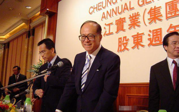 長江實業子公司收購英國房地產基金，95后李思德成李嘉誠家族接班人亮相