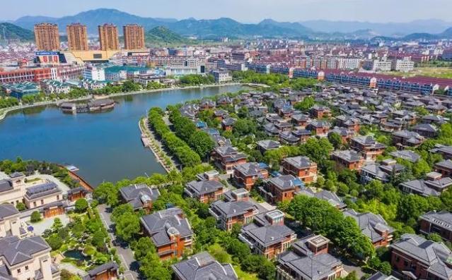 浙江村莊創(chuàng)造經(jīng)濟(jì)奇跡：年收入655億元，人均16.5萬(wàn)元，500萬(wàn)以下資產(chǎn)成困難戶(hù)