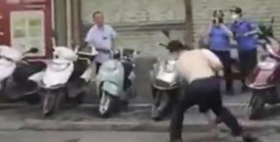 龍圩區城管與攤販沖突事件調查通報，執法隊員停職檢查