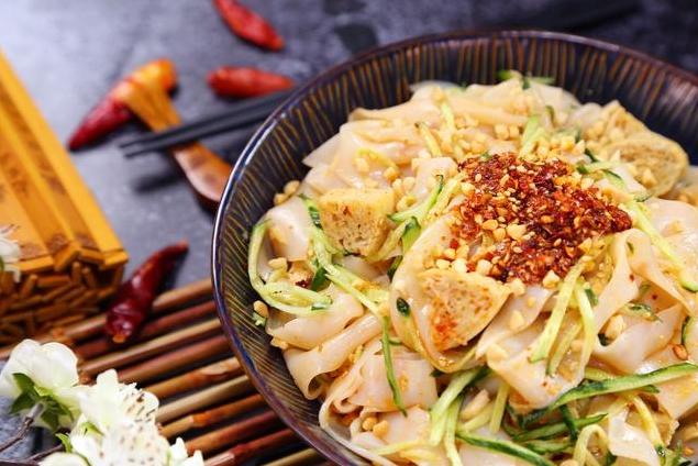 河南永城涼皮中毒事件引發全市禁售，市監局回應揭開真相