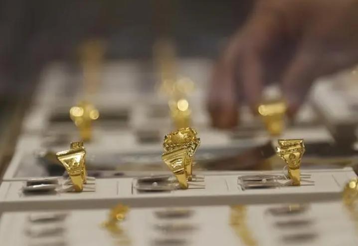 寶貴黃金耳飾誤贈廢品！民警奮勇追回19件珍品