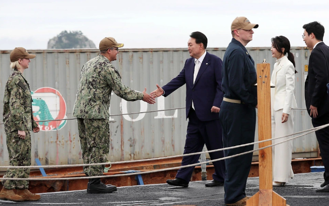 朝鮮國防相警告：美戰略核潛艇抵韓可能符合朝鮮使用核武器條件