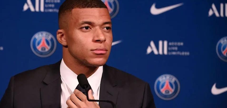 皇馬向巴黎圣日耳曼報(bào)價(jià)姆巴佩，引發(fā)爭(zhēng)議與不滿(mǎn)