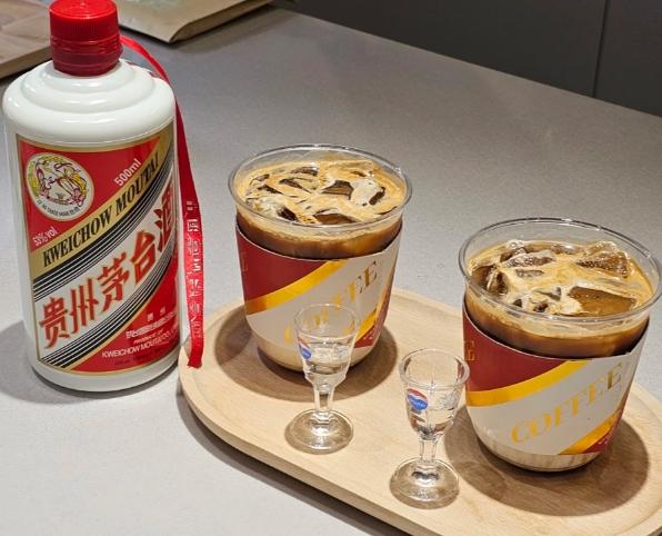醬香拿鐵：網(wǎng)友爭(zhēng)相品鑒，被譽(yù)為玫瑰腐乳汁的神奇口味