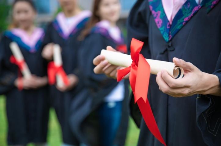 2022屆本科畢業生：月均薪酬達5990元，就業市場觸底反彈