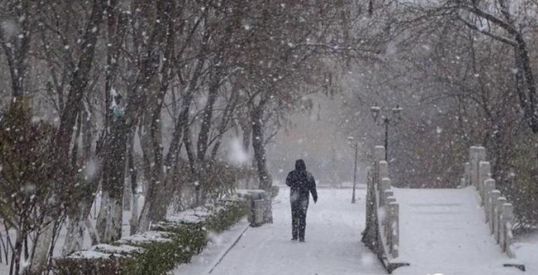 全國入冬進程圖揭秘：寒潮襲擊，陳蓓專業解讀氣象背后的玄機