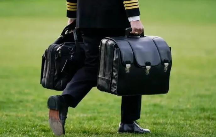 拜登“核手提箱”笑談引發爭議