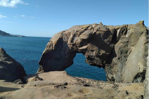 臺灣象鼻巖“象鼻”斷裂引發關注，景觀變遷凸顯自然演化