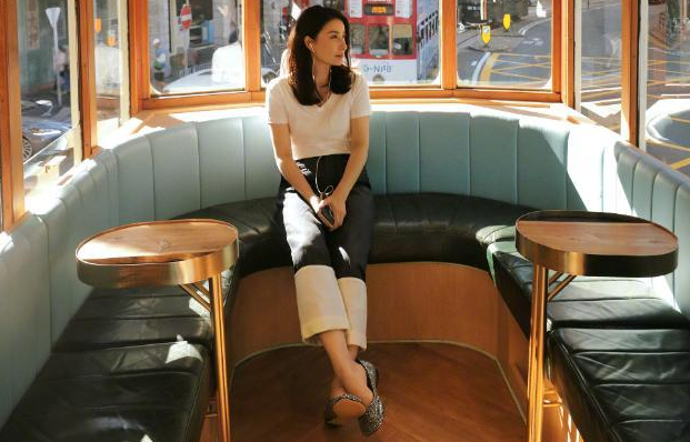 郭晶晶：簡約高雅之美，散發(fā)獨特氣質(zhì)與魅力！