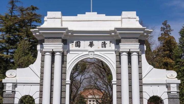 清華畢業生留學風潮：就業與深造的平衡