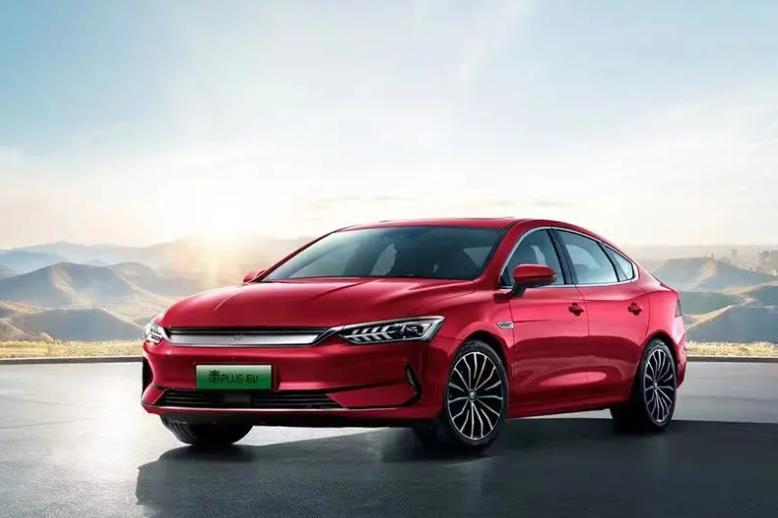 電車價格下調，油車跌幅顯著，唯獨此車保值穩如磐石