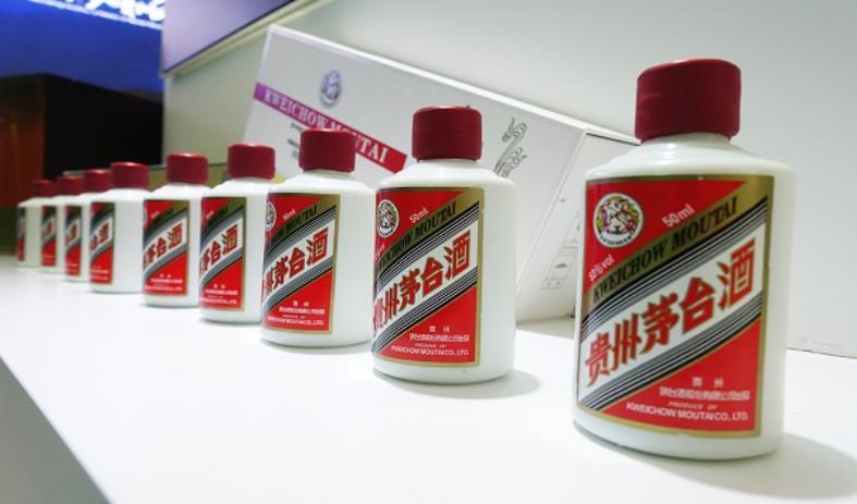 揭秘茅臺(tái)高管薪酬：董事長(zhǎng)、總經(jīng)理年薪百萬(wàn)，何以背后的故事引人矚目？