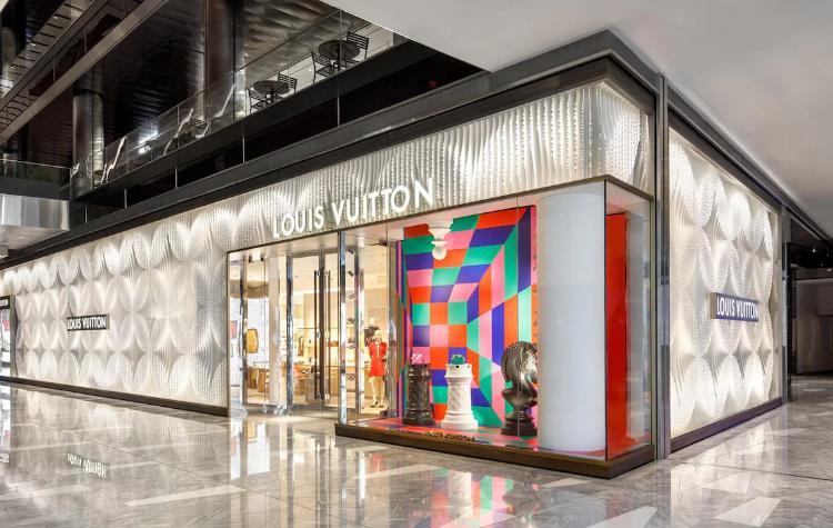 LV新包5小時鉚釘掉落引發熱議：品牌售后政策解析