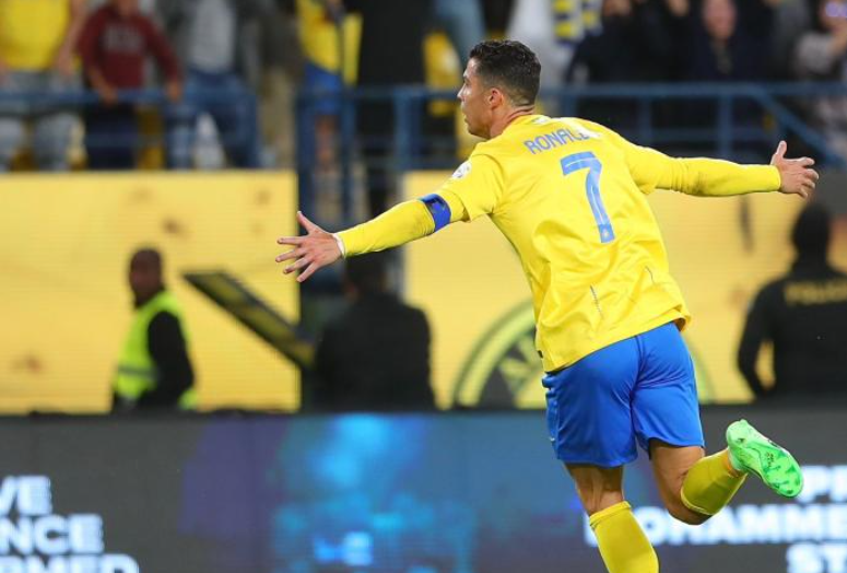 C羅創造歷史！6-0大勝中斬獲第66頂帽子，52場造66球，足壇歷史第1人！